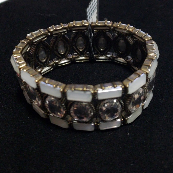 Expandable Decorative Bracelet - Picture 2 of 4